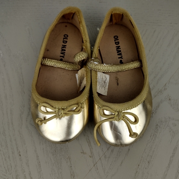Baby Girl Gold Dress Shoes - Picture 5 of 10